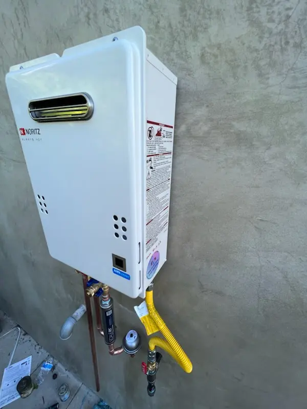 Tankless water heater installation for Straban homes